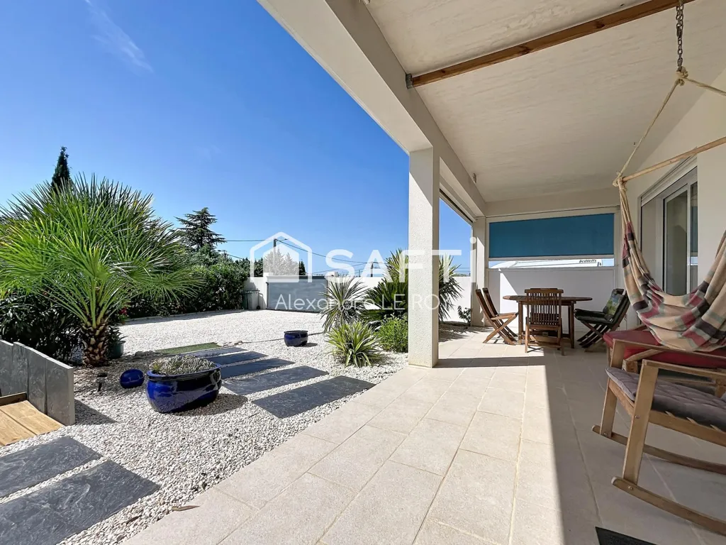 Terrasse - Villa avec Piscine et Jardin à Saint-Jean-de-Fos