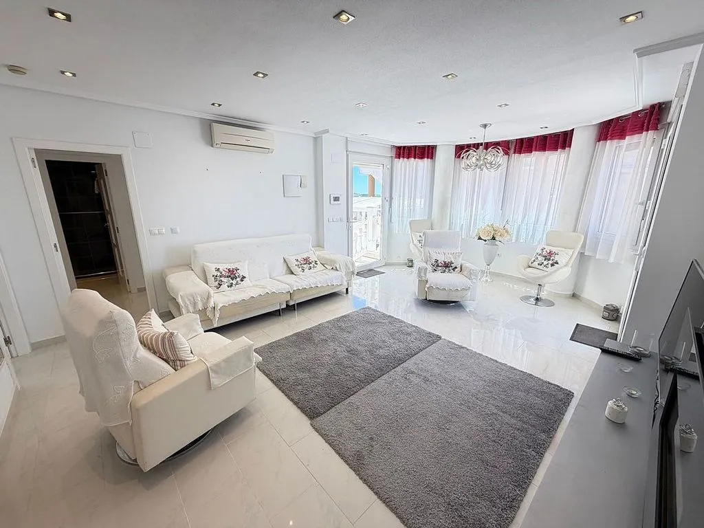 Séjour - House with Pool and Garden in Orihuela