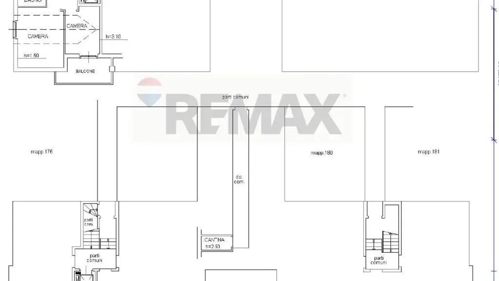 Plaan - Triplex with Balcony in Carpiano