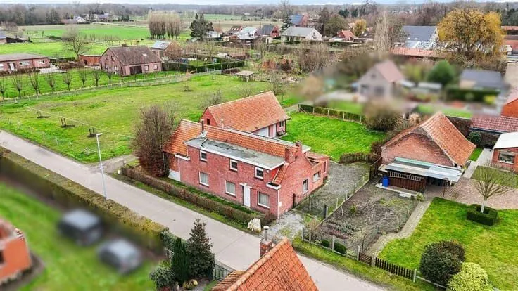 3 magamistoaga maja asukohas Moerbeke