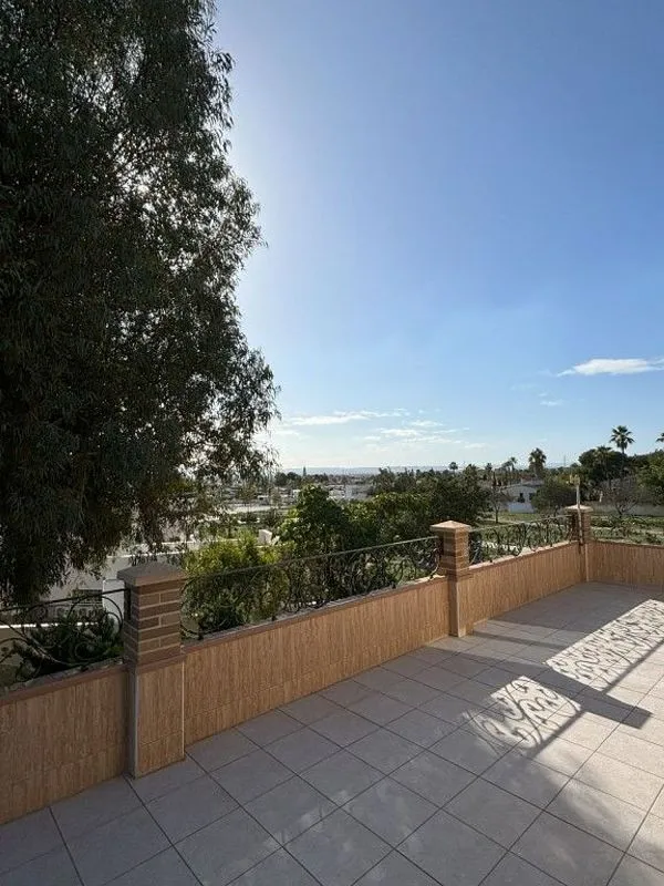 Terrasse - Luxury Villa with Pool in Ciudad Quesada