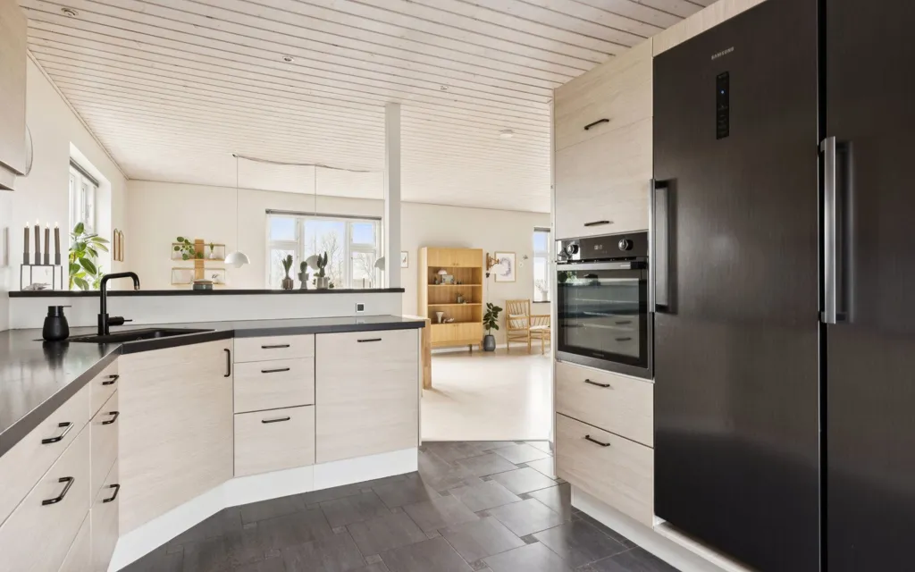 6-toaline maja asukohas Grenaa