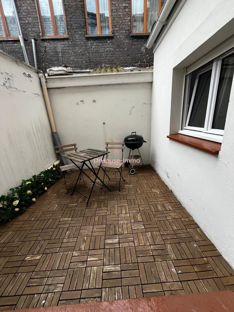 Garden - 1-Bedroom Apartment with Terrace in Lille
