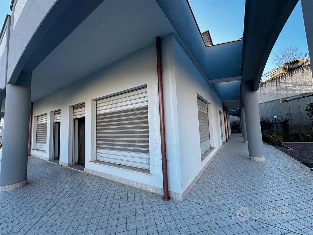 Välivaade - New Commercial Space in Palestrina