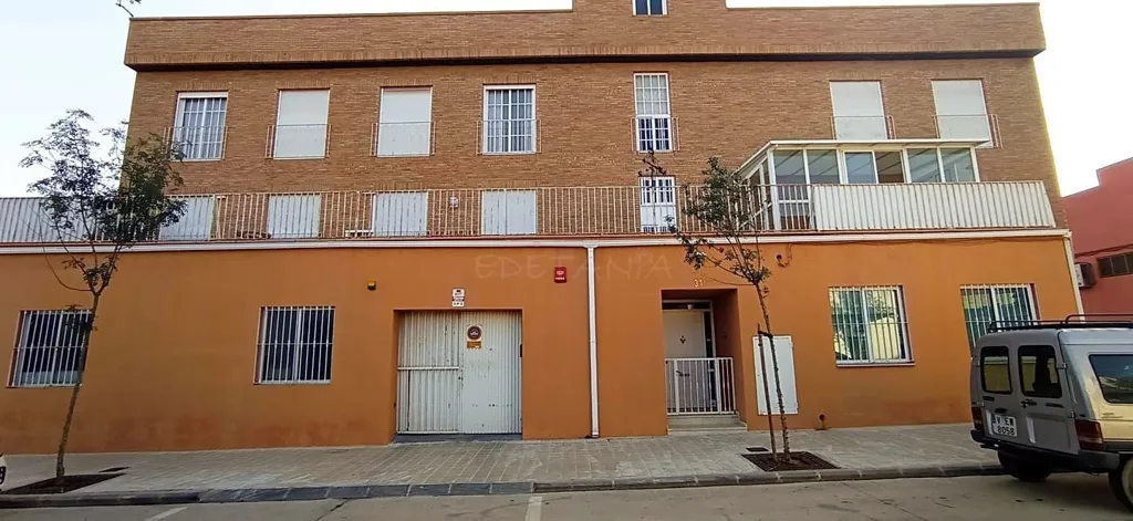 Välivaade - Spacious House with Terrace in Moncada