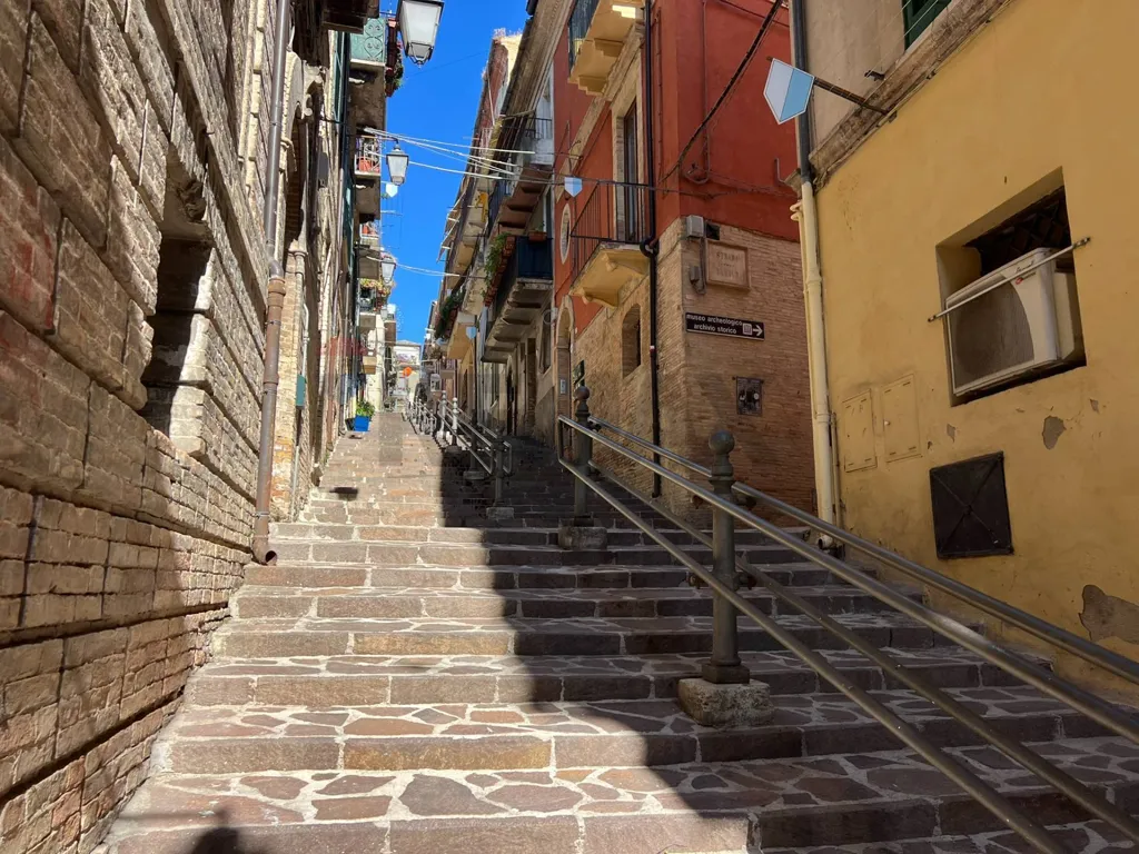 Pièces - Rustic Apartment with Terrace in Lanciano