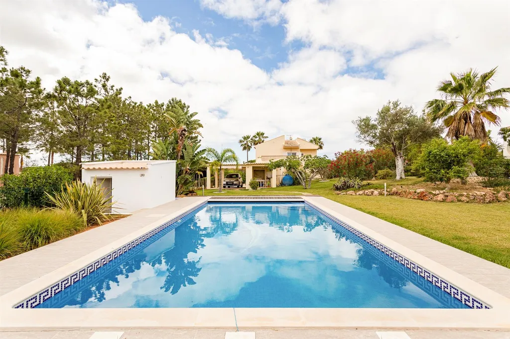 Pool - Detached House with Pool in Loulé, Portugal