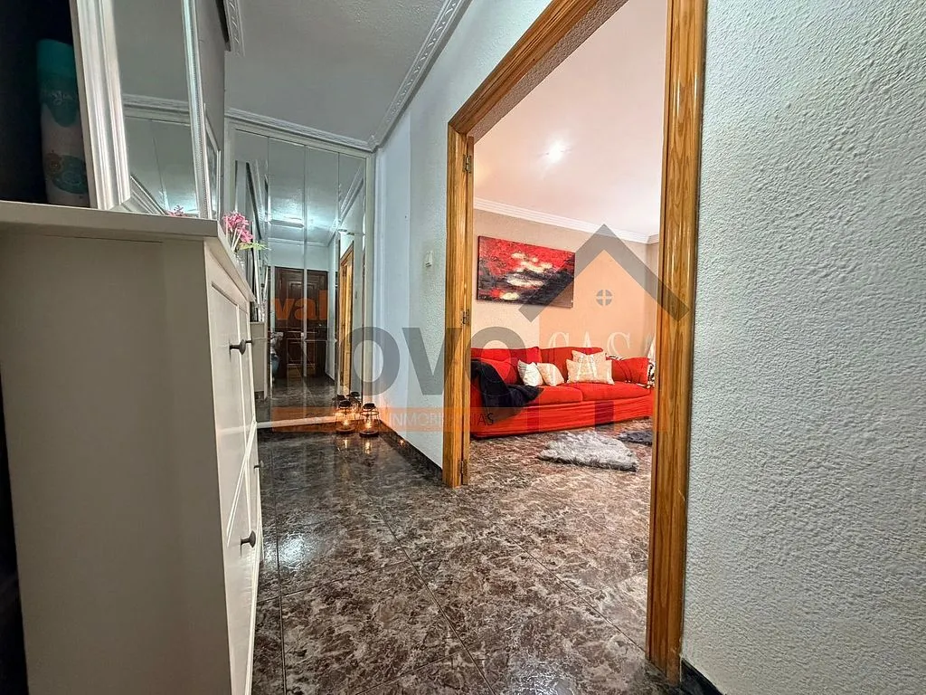 Elutuba - Bright Apartment with Patio in Silla