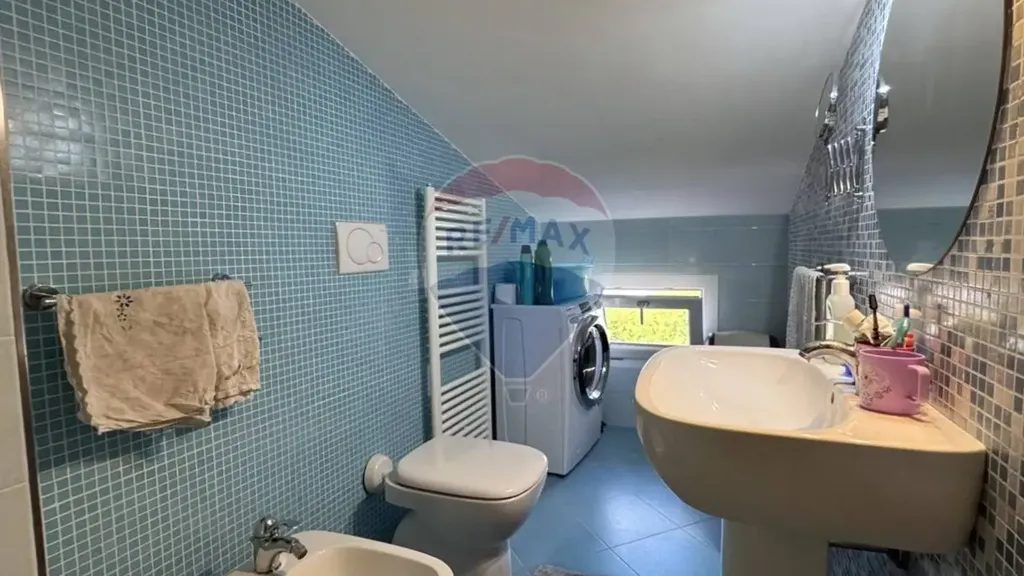 Salles de bain - Attico with Terrace in Bellavista, L'Aquila