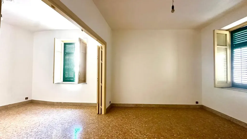 Pièces - 9-Room Apartment in Palermo's Historic Centre