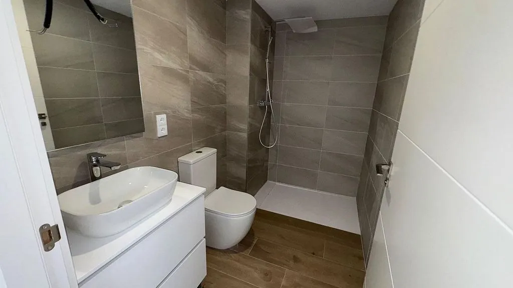 Salles de bain - Modern Flat with Terrace in Pineda de Mar Centre
