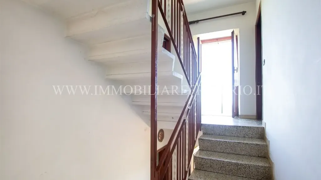 Pièces - Rustic Apartment with Garden in Collepedrino