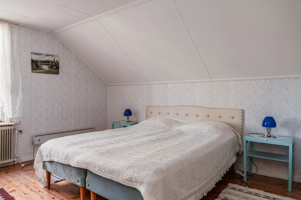 Bedrooms - Charming Cottage with Garden in Resele