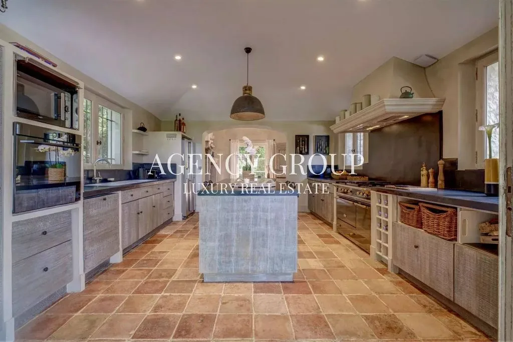 Köök - Luxury Villa with Pool in Saint-Tropez