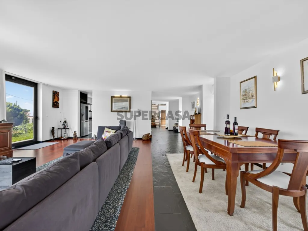 Esszimmer - Modern Villa with Industrial Design in Assafora