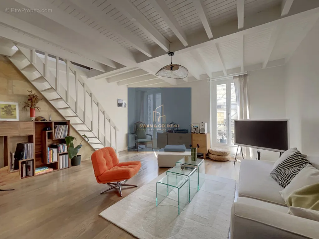Séjour - Appartement Duplex avec Charme Ancien à Bordeaux Sainte-Croix