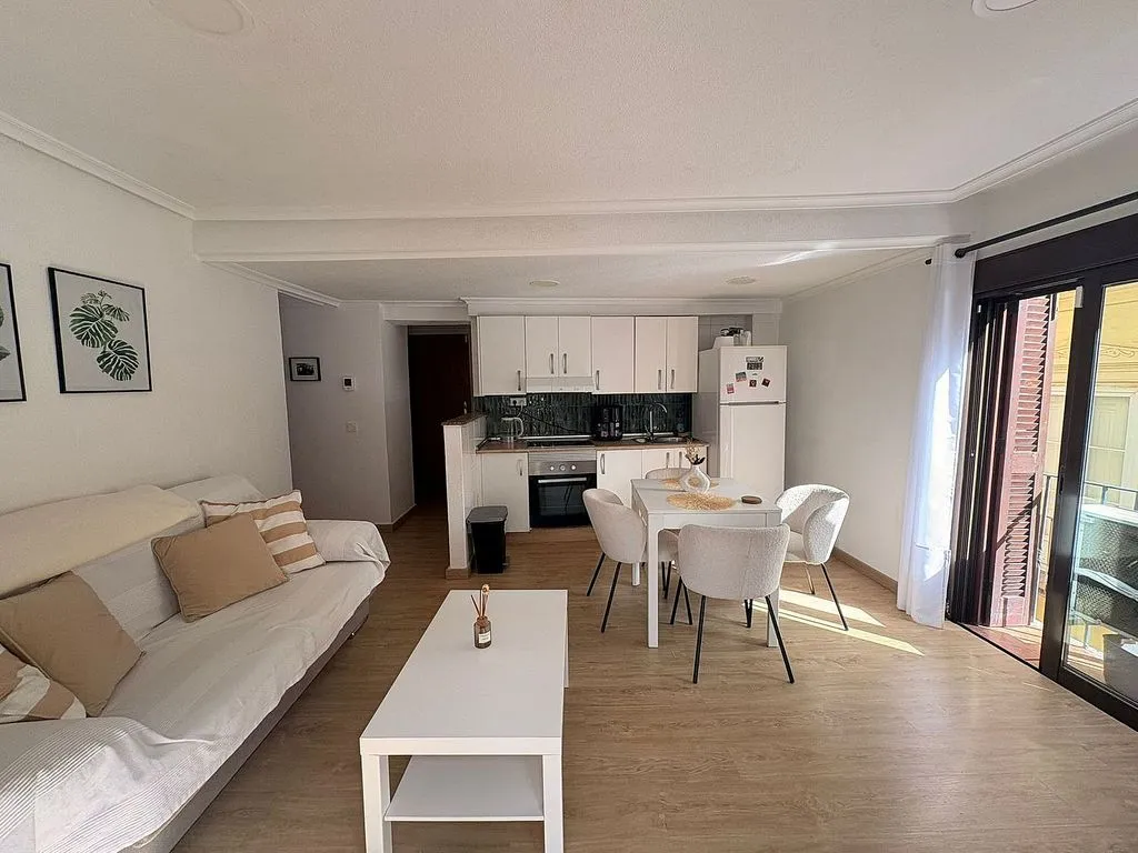 Soggiorno - Modernised Flat with Balcony in Historic Centre