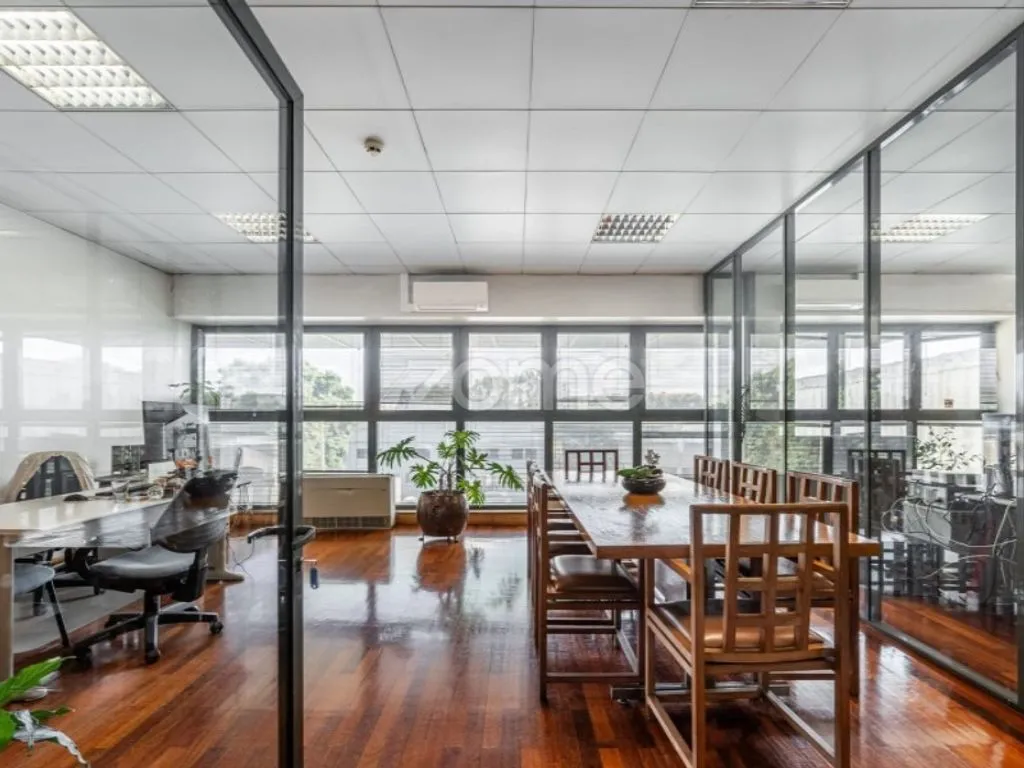 Kabinet - Corporate Office with South Terrace in Maia