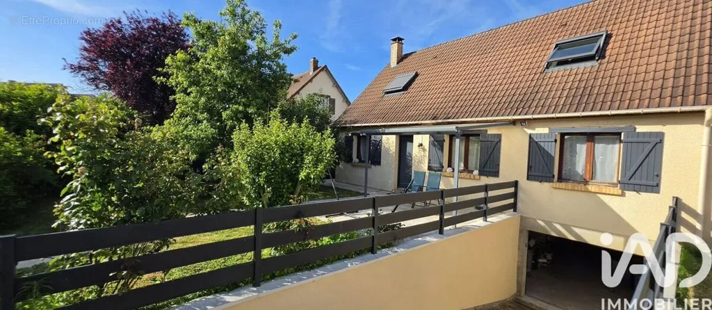 Maison 7 pièces à Champhol