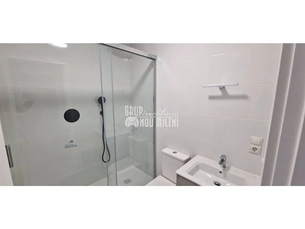 Salles de bain - 1-Bedroom Flat with Balcony in El Botànic, Valencia