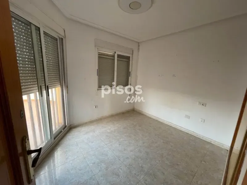 Rooms - 3-bedroom house in ES