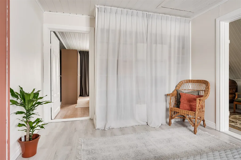 Bedrooms - Charming Older House with Garden in Ramvik