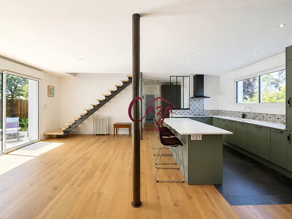 Cuisine - Maison rénovée avec piscine à Carignan-de-Bordeaux