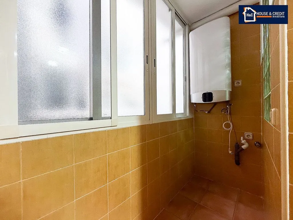 Vannitoad - 2-Bedroom Flat with A/C in Valderas