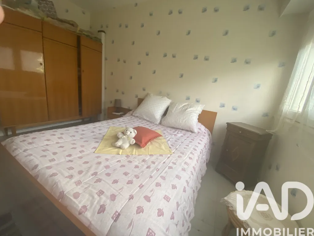 Chambres - Appartement 3 pièces avec Parking à Cognac