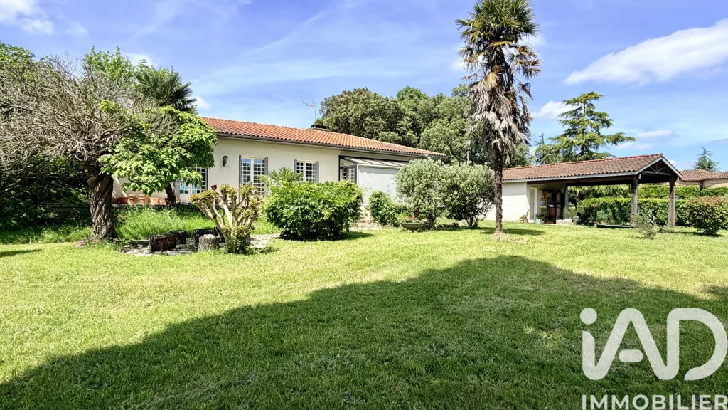 Jardin - Villa de Plain-Pied avec Terrain à Mirande