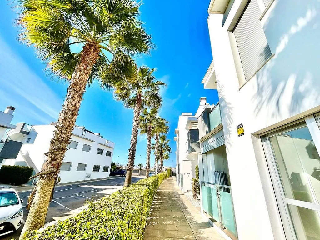 Välivaade - Twin-bedroom Apartment with Pool in Torrevieja