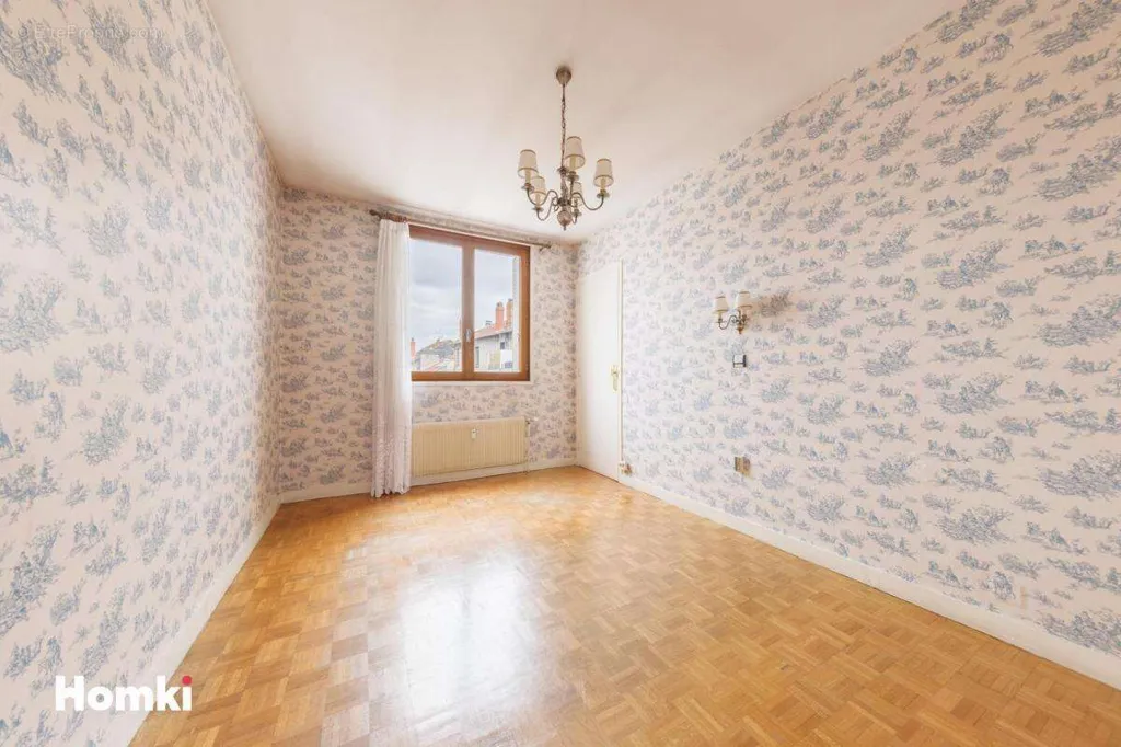Toad - Bright 3-Bed Apartment with Balcony in Clermont-Ferrand