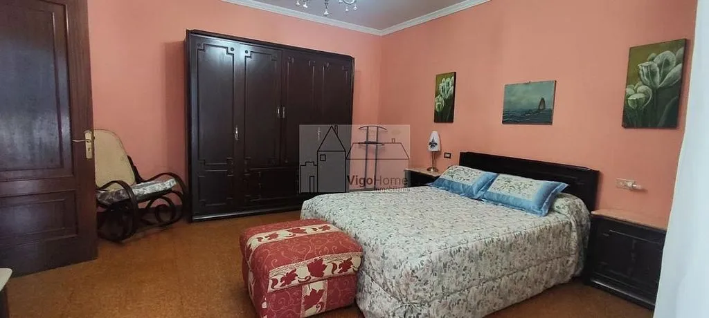 Bedrooms - Chalet with Garden and Garage in Moaña