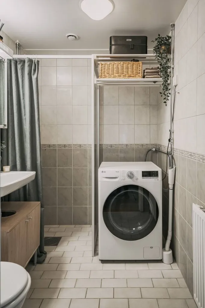 Utility Room - Spacious 1-Bedroom Flat with Balcony in Lidköping