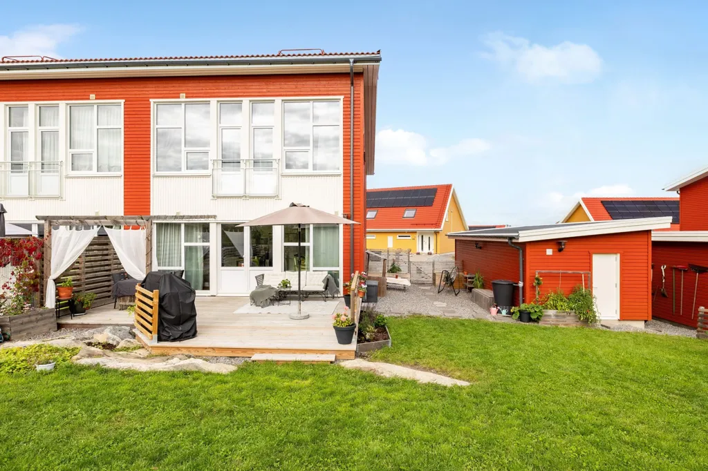 Aed - Duplex with Balcony in Viby Äng, Bålsta