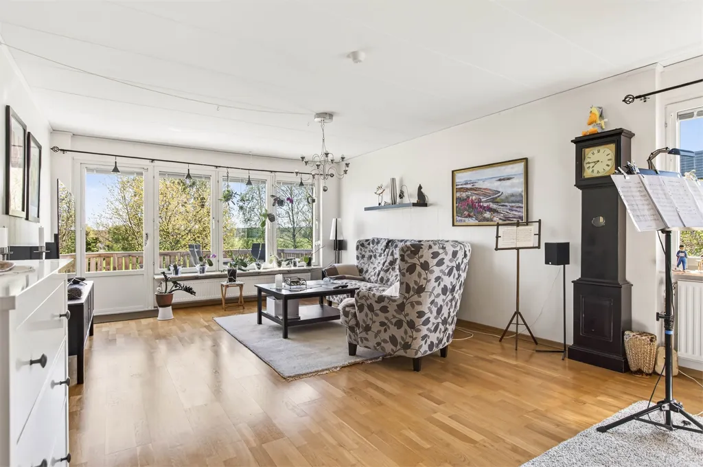 Elutuba - Ensuite Villa with Garden in Jönåker