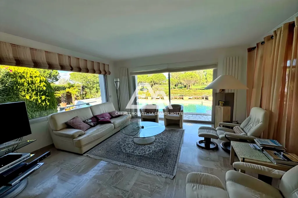 Séjour - Villa avec Piscine en Bord de Golf