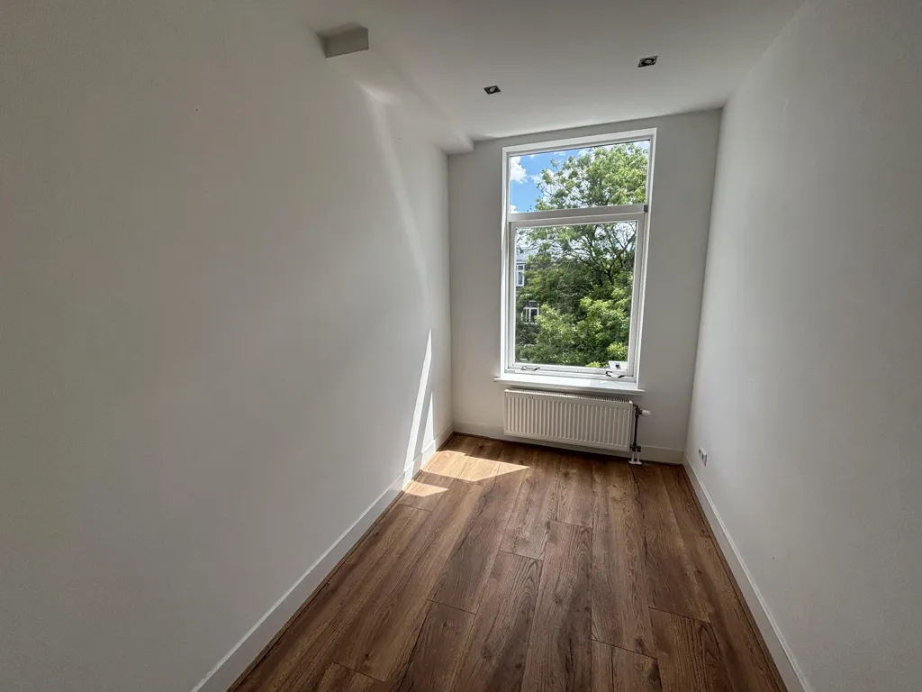 Pièces - Apartment with Two Terraces in De Baarsjes