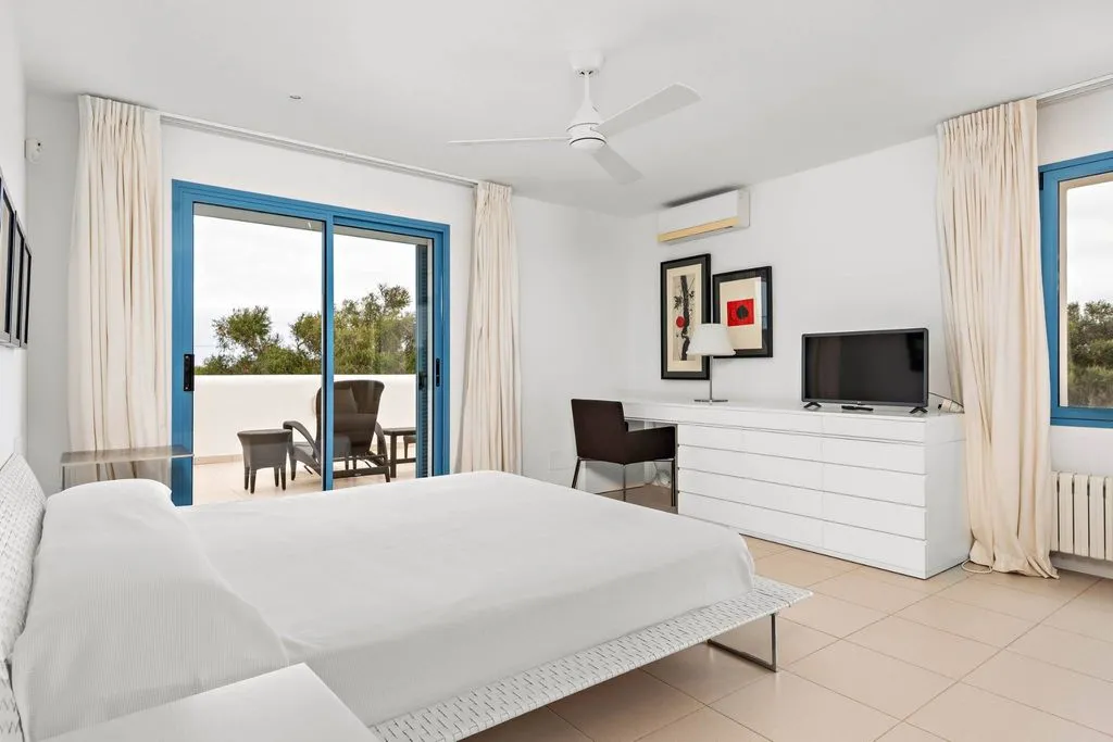Magamistoad - Detached House with Sea View in Sant Lluís