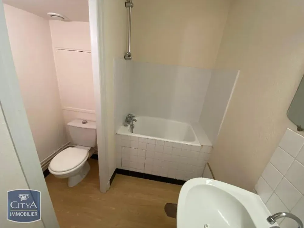 Salles de bain - Studio Rénové avec Ascenseur à Blois