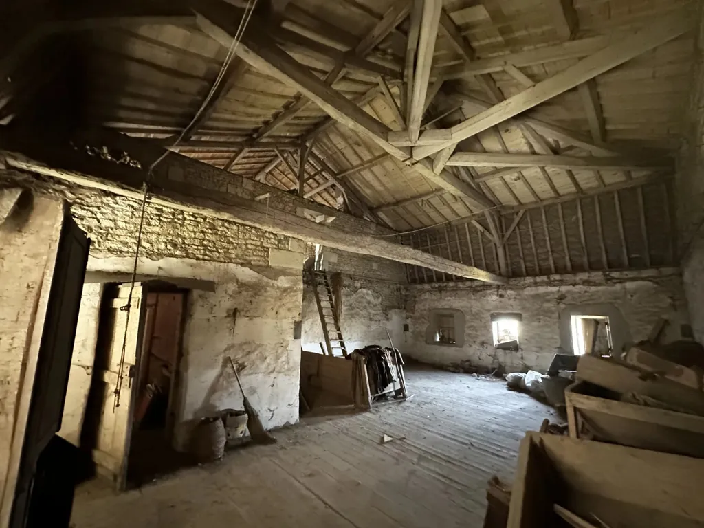Pièces - Maison Bourgeoise avec Dépendances et Gros Potentiel à Thouars