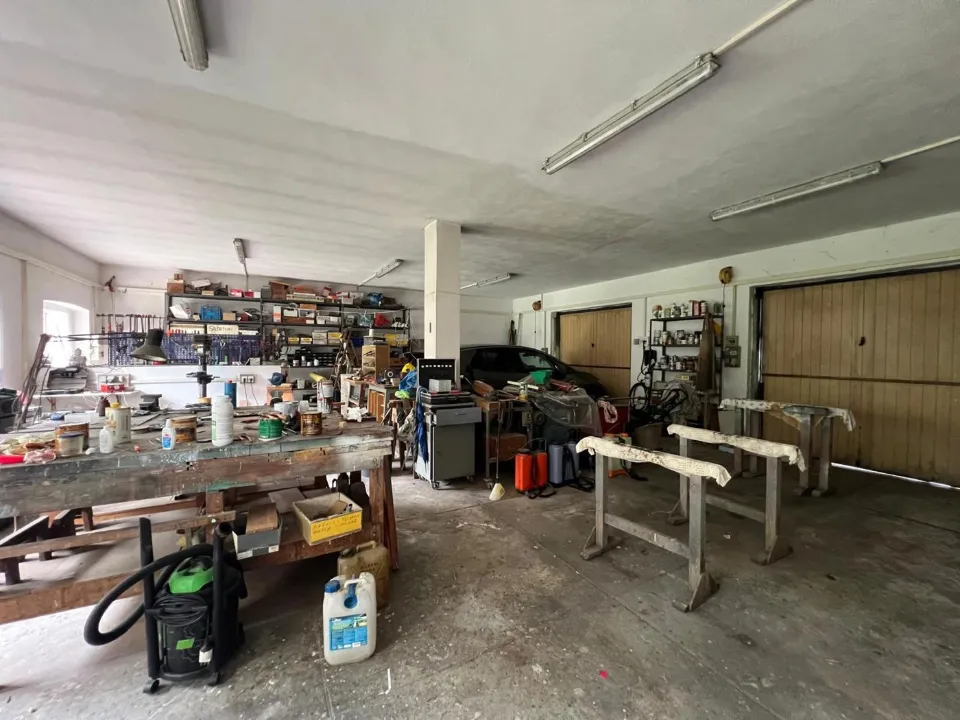 Garage - Independent Villa with Garden in Mortara