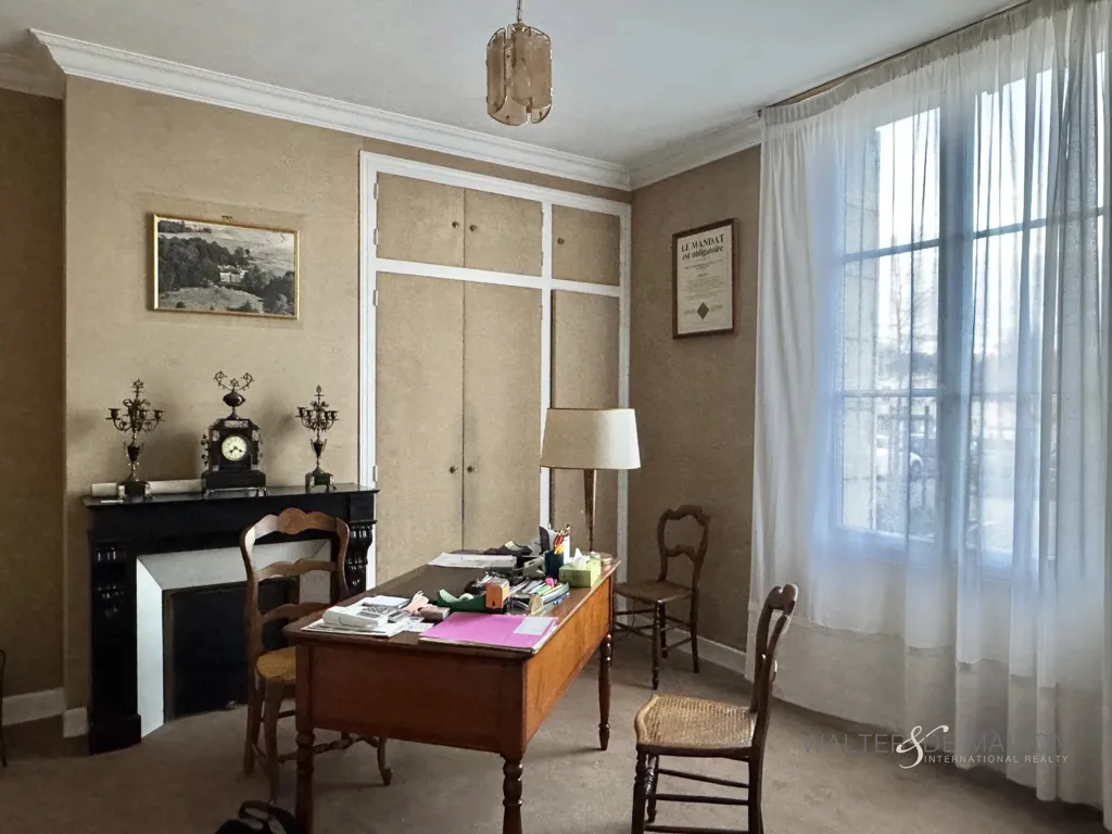 Bureau - Hôtel Particulier avec Jardin et Bureaux à Loches
