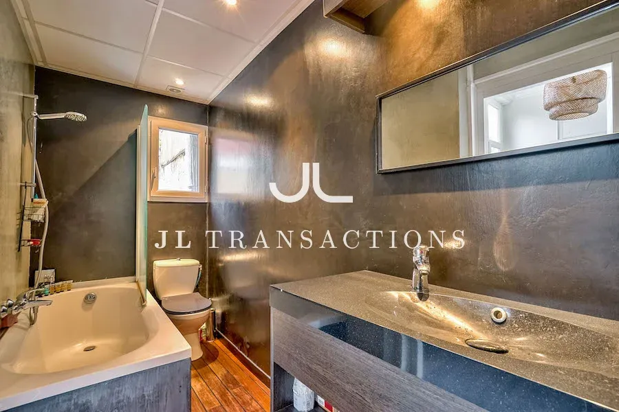Salles de bain - Appartement Traversant avec Terrasse à Bordeaux