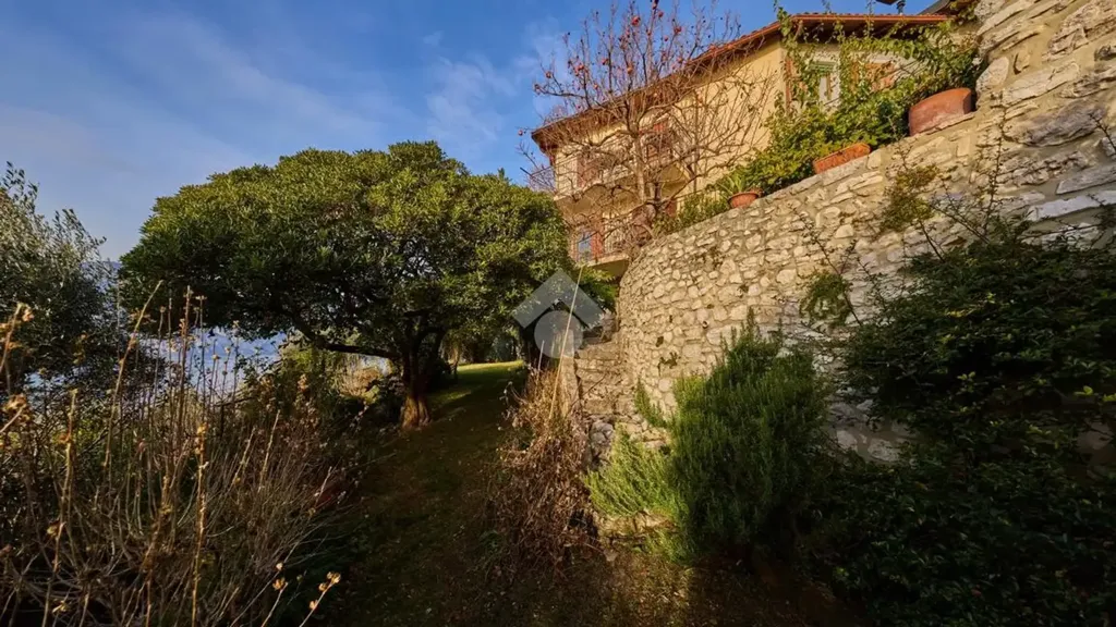 Jardin - Luxury Villa with Lake View in Brenzone