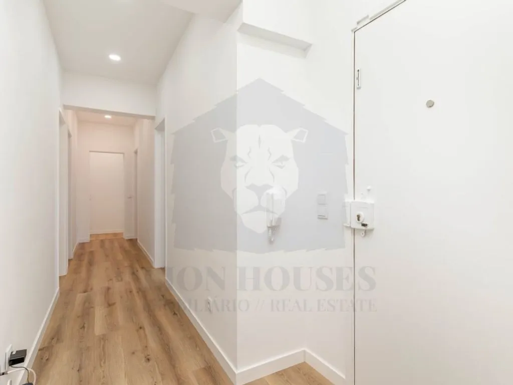 Esik - Luxury Flat with East-West View in Setúbal