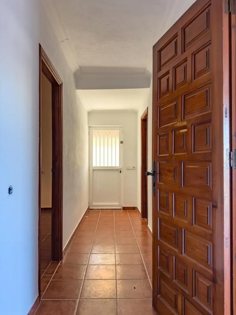 hallway_entrance