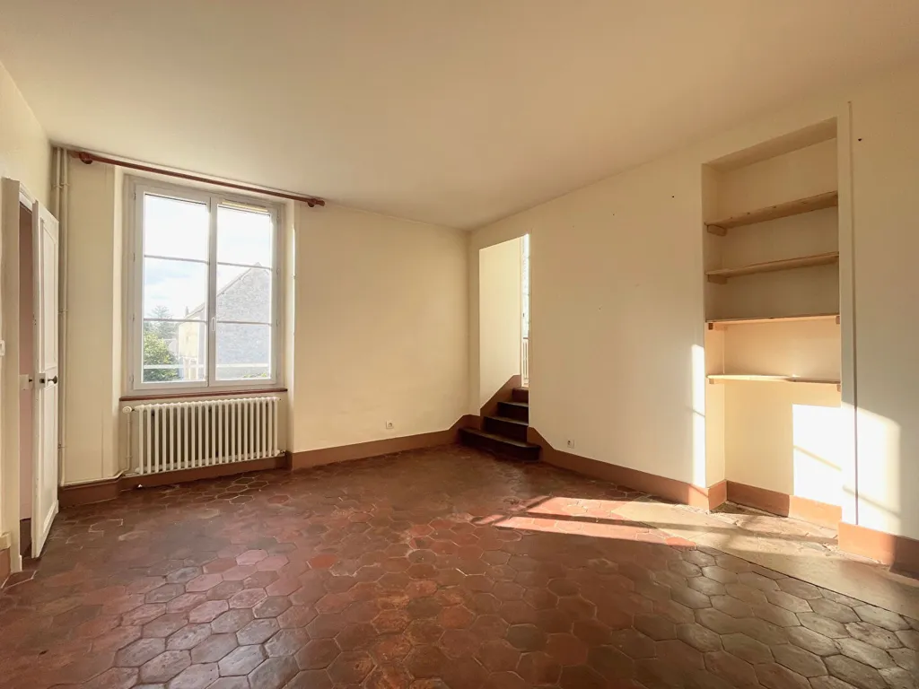 Rooms - Historic House with River View near Senlis