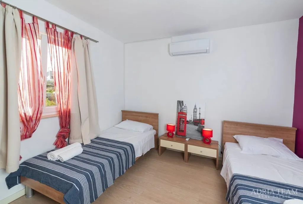Camere da letto - Apartment House with Pool in Posedarje