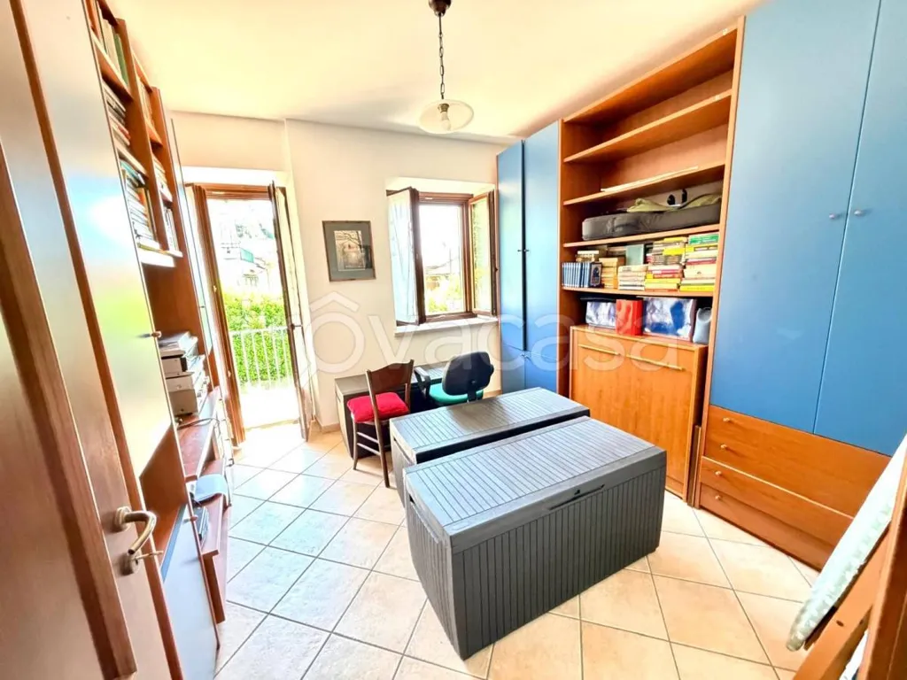 Bureau - Restored Villa with Private Garden in Corneliano d'Alba